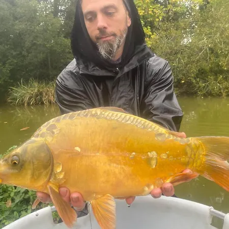Lakeview Family Fishing Gite Σπίτι διακοπών Roussines
